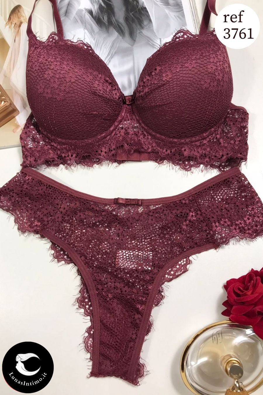 Completo in pizzo da donna con base delicata e slip coordinato Lunas Intimo bordeaux