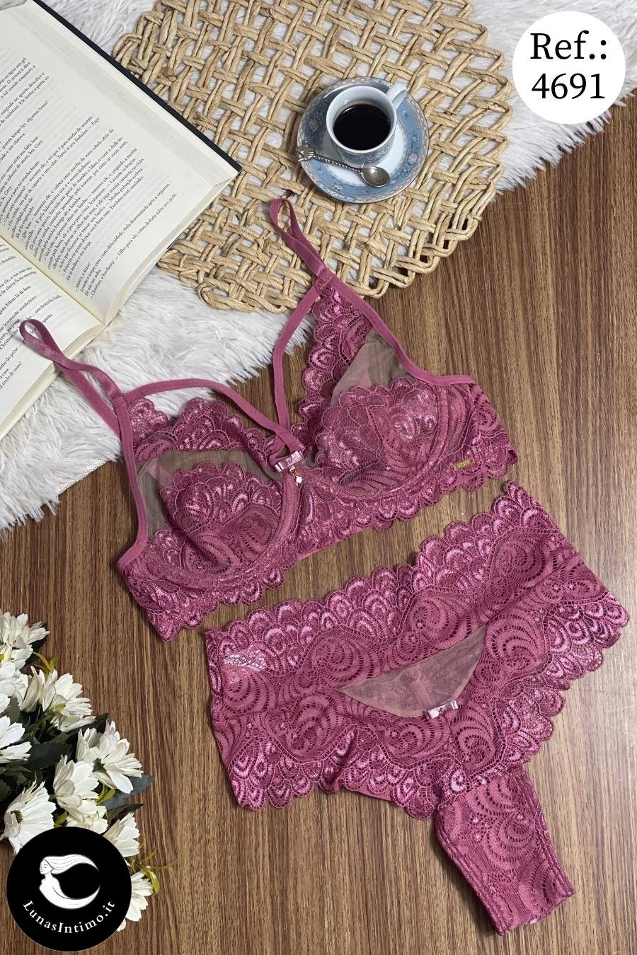 Completo in tulle da donna con dettagli in pizzo e slip coordinato Lunas Intimo rosa